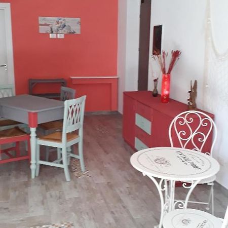 La Rezztella Acomodação com café da manhã Fondi Exterior foto