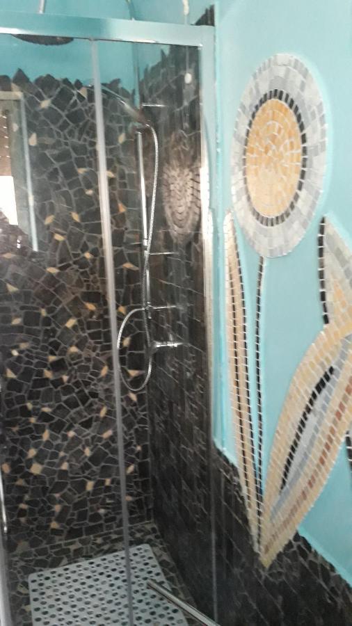 La Rezztella Acomodação com café da manhã Fondi Exterior foto