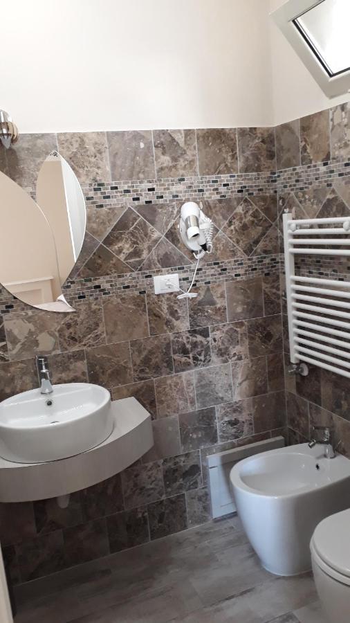 La Rezztella Acomodação com café da manhã Fondi Exterior foto